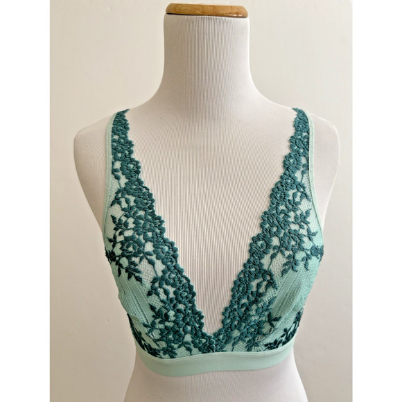 Wacoal Embrace Lace Soft Cup Wireless Bra 34 Eggshell Blue Brit - Picture 2 of 9